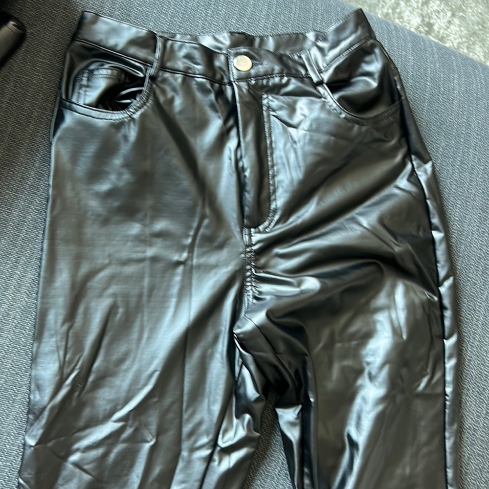 BLACK skinny leather pants